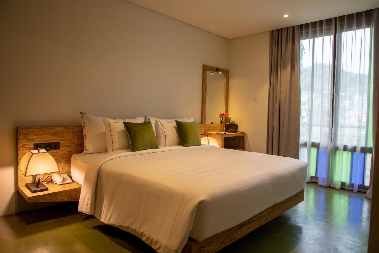 Lake Avenue Hotel Канді Екстер'єр фото