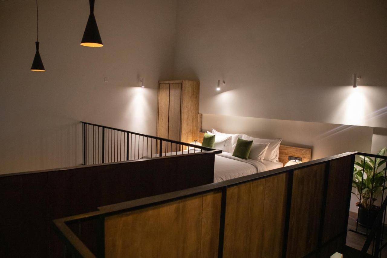 Lake Avenue Hotel Канді Екстер'єр фото