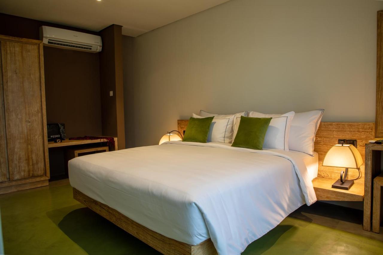 Lake Avenue Hotel Канді Екстер'єр фото