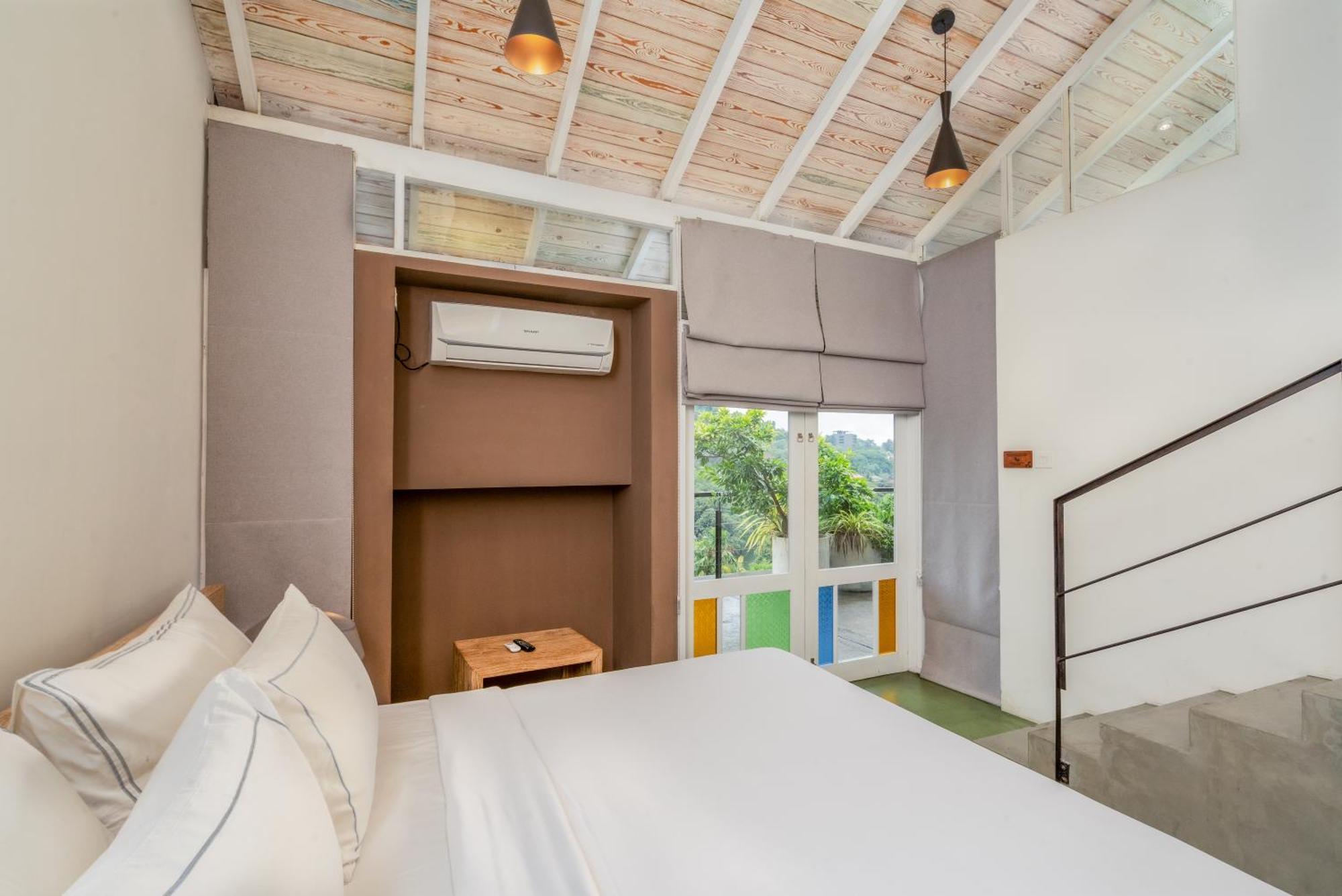 Lake Avenue Hotel Канді Екстер'єр фото